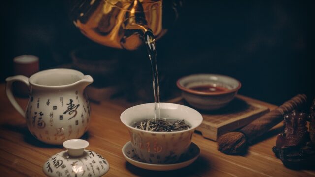16時間断食中に飲んでいいお茶一覧｜ノンカフェインで空腹を乗り切る飲み方