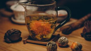 お茶は水出しと煮出しで効果が違う？｜栄養成分の抽出量を徹底比較